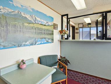 Super 8 By Wyndham Riverton Exterior photo